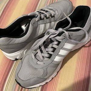 Adidas aktiv shoe